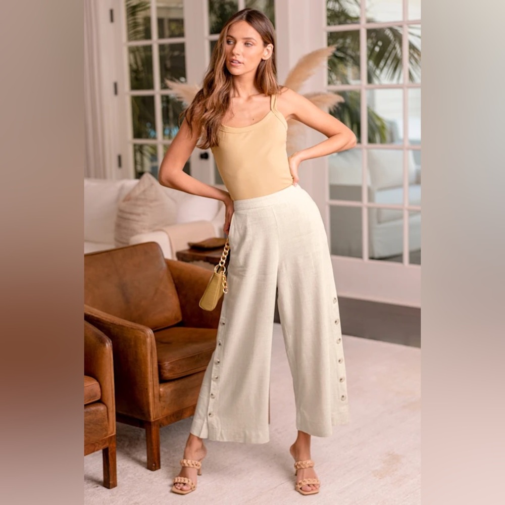 Lulus Tropical Resort Beige Wide-Leg Side Button Pants - XS